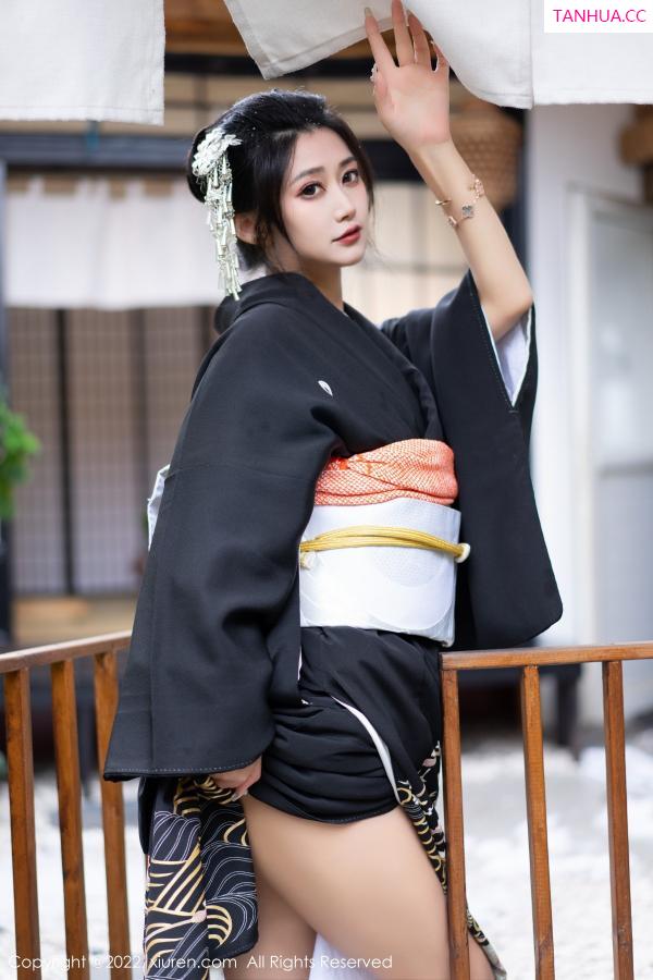 laura阿姣  [XiuRen]高清写真图 2022.11.30 No.5932 laura阿姣 和服美腿第14张图片